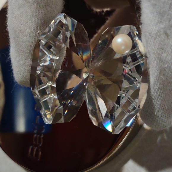 Crystal Clam with pearl. - Picture 9 of 9